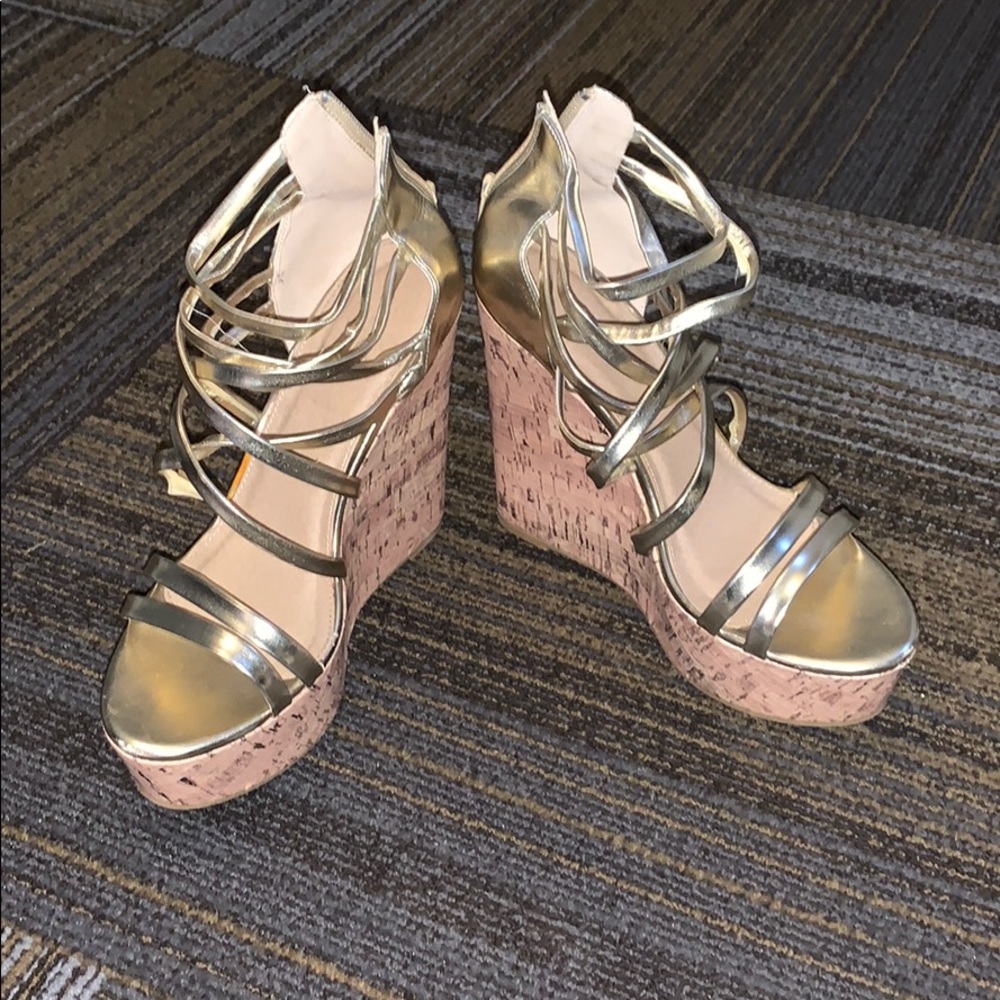 Heels - Picture 2 of 2